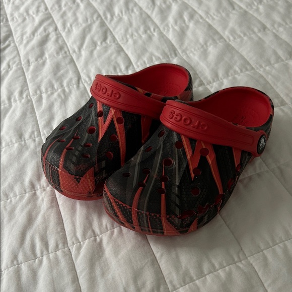 CROCS Kids' Black and Red Sandals - Picture 2 of 3